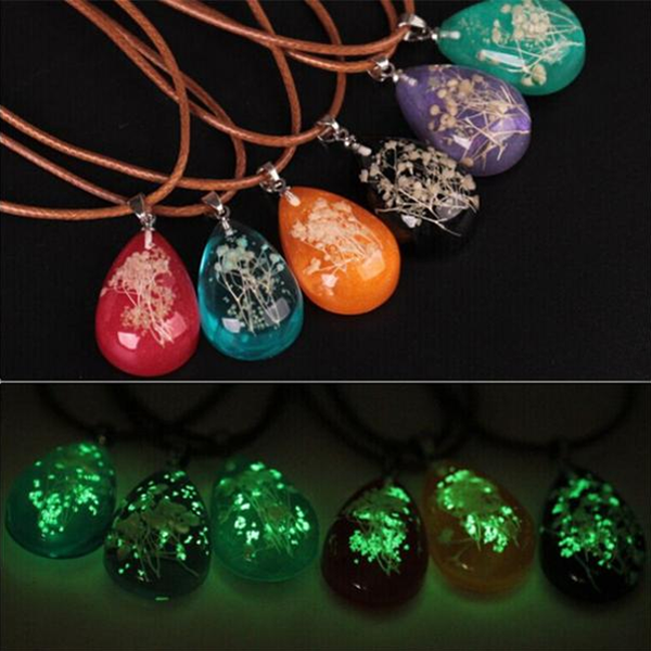 Glow In The Dark Flower Necklace