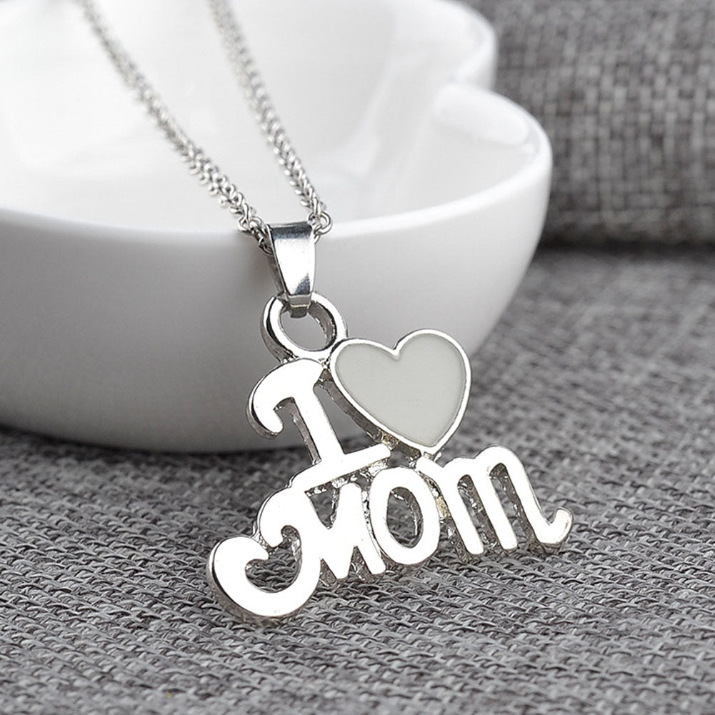 I ♥ Mom Glow In The Dark Necklace