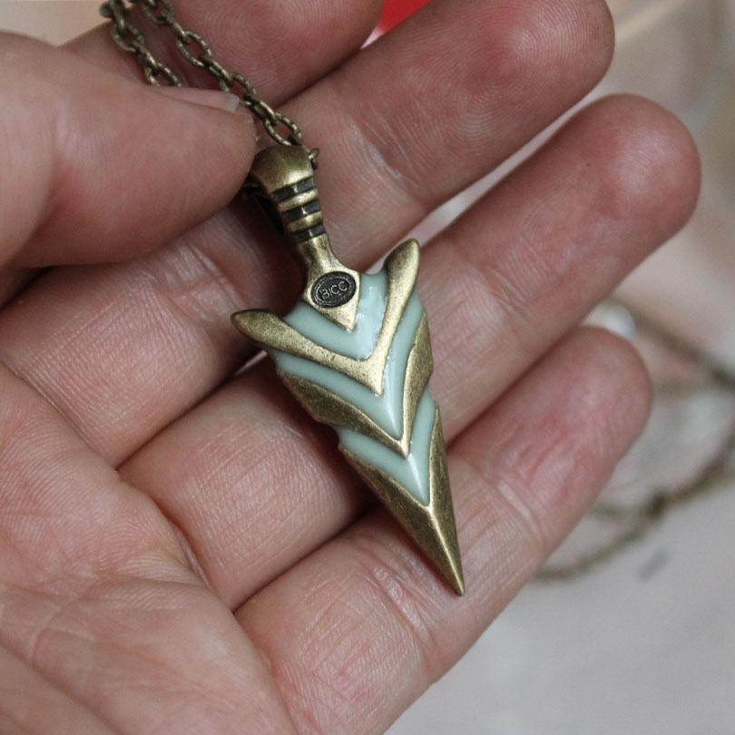 Fanduco Necklaces Arrowhead Glow In The Dark necklace