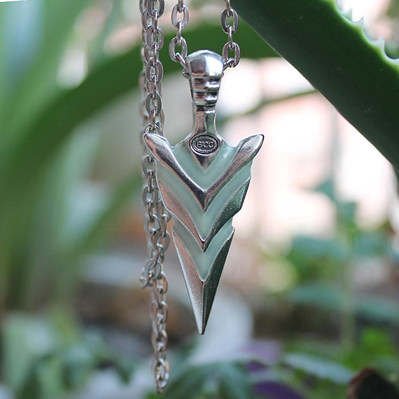 Fanduco Necklaces Arrowhead Glow In The Dark necklace