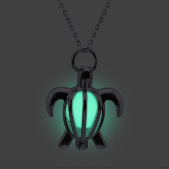 Fanduco Necklaces Green Swimming Turtle Glow In The Dark Necklace