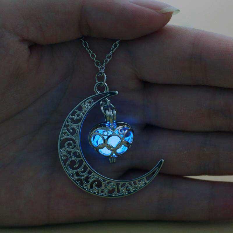 Fanduco Necklaces Moon's Heart Necklace