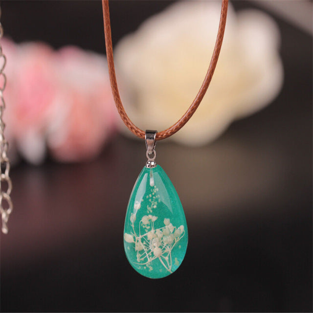 Glow In The Dark Flower Necklace