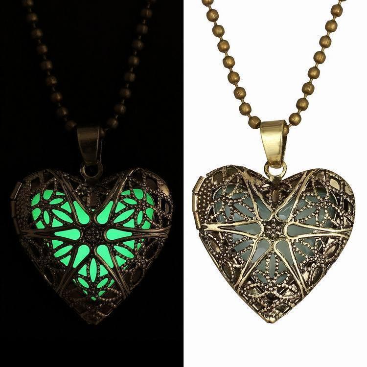 Fanduco Necklaces Hollow Heart Glow In The Dark Necklace