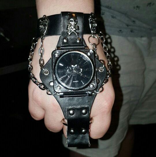 Fanduco Watches Skull Leather Bracelet Wristwatch