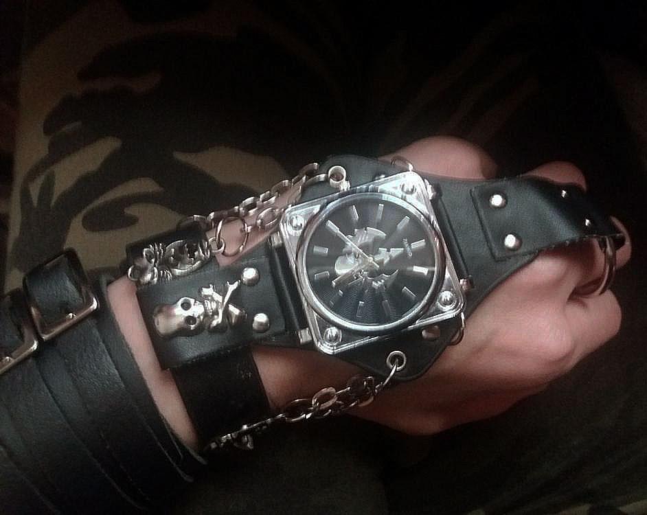 Fanduco Watches Skull Leather Bracelet Wristwatch